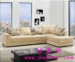 条纹布艺沙发 让家更显富贵格调跟着上升
